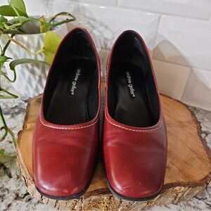 Women's 8 Andrew Gellar red leather‎ loafers